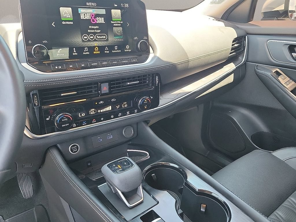 Used 2023 Nissan Rogue Platinum w/ Platinum Premium Package FWD image 19