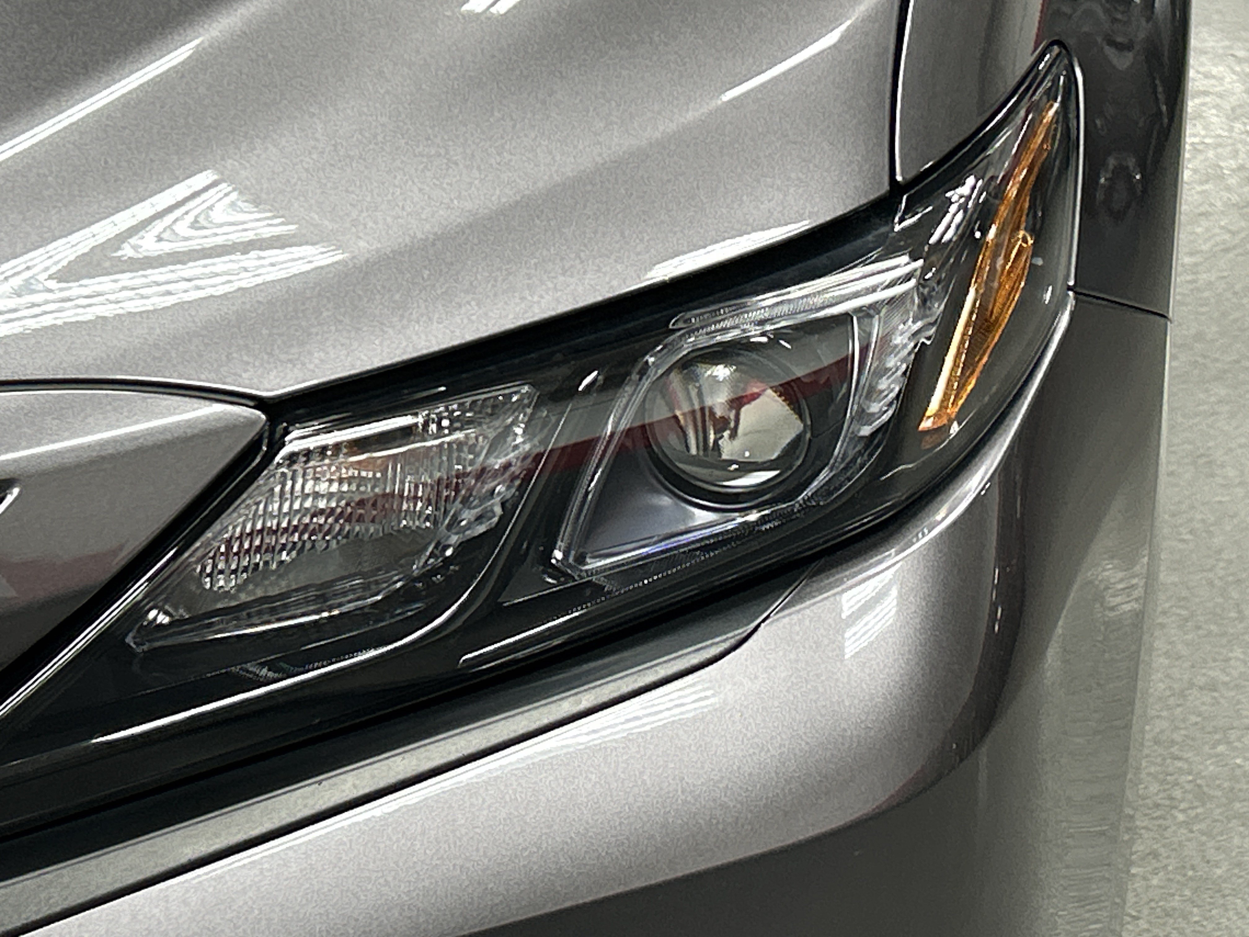 Used 2024 Toyota Camry SE w/ Cold Weather Package FWD image 6
