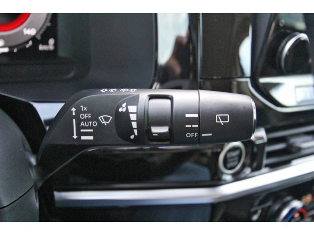 Used 2022 Nissan Pathfinder Platinum w/ Cargo Package FWD image 12