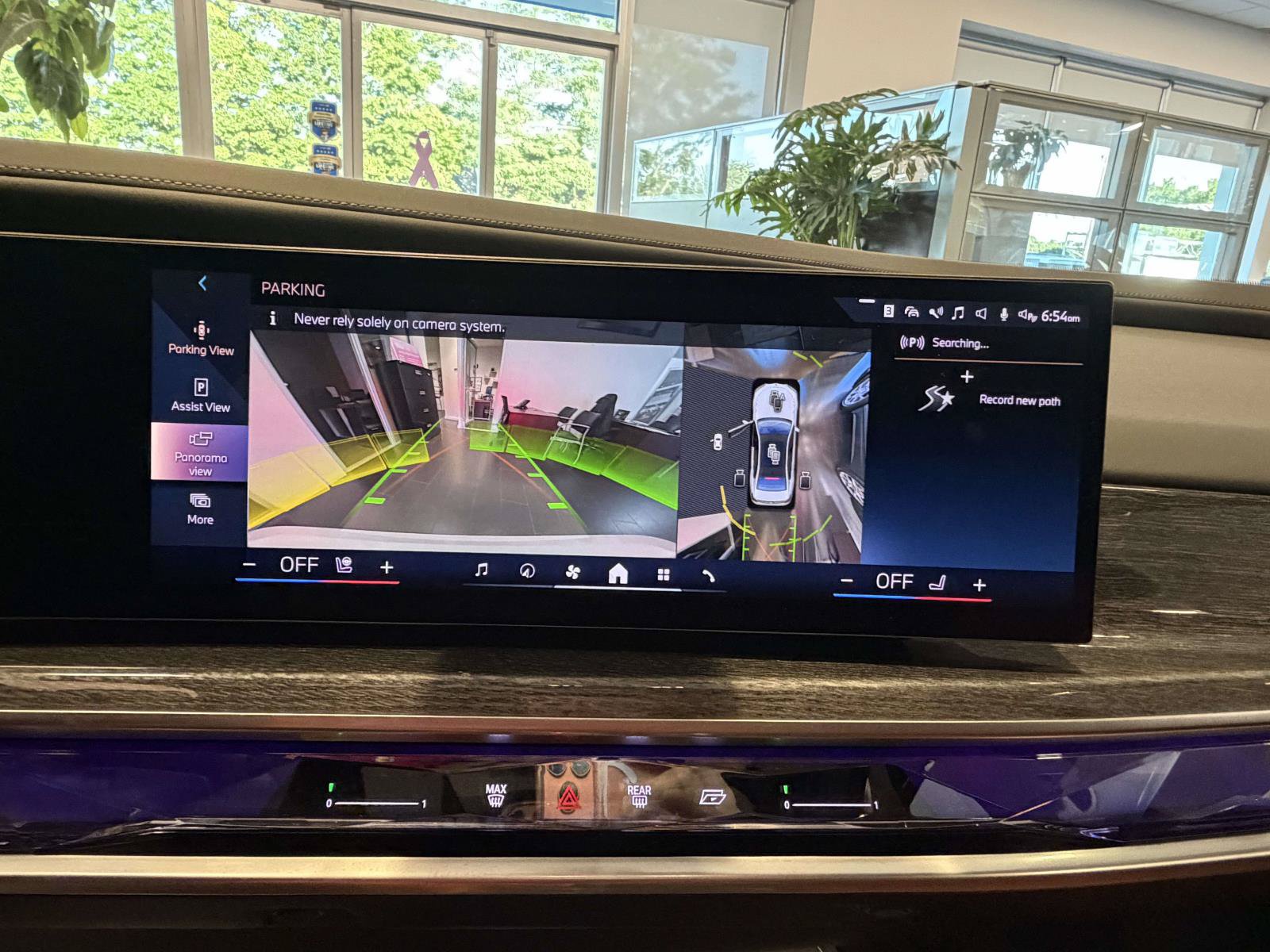 Used 2025 BMW i7 eDrive50 w/ M Sport Package RWD image 22