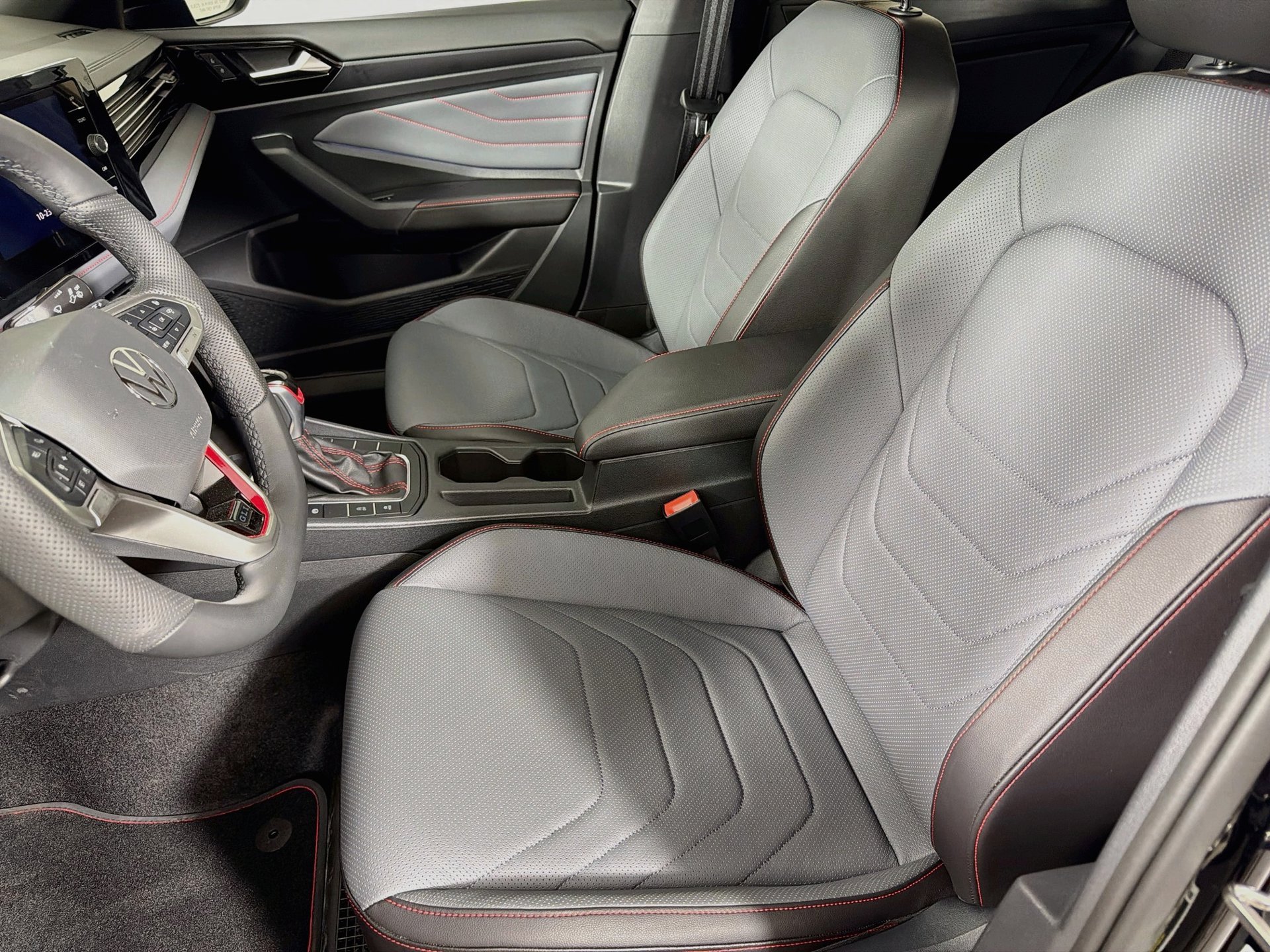 New 2027 Volkswagen Jetta GLI Autobahn FWD image 17