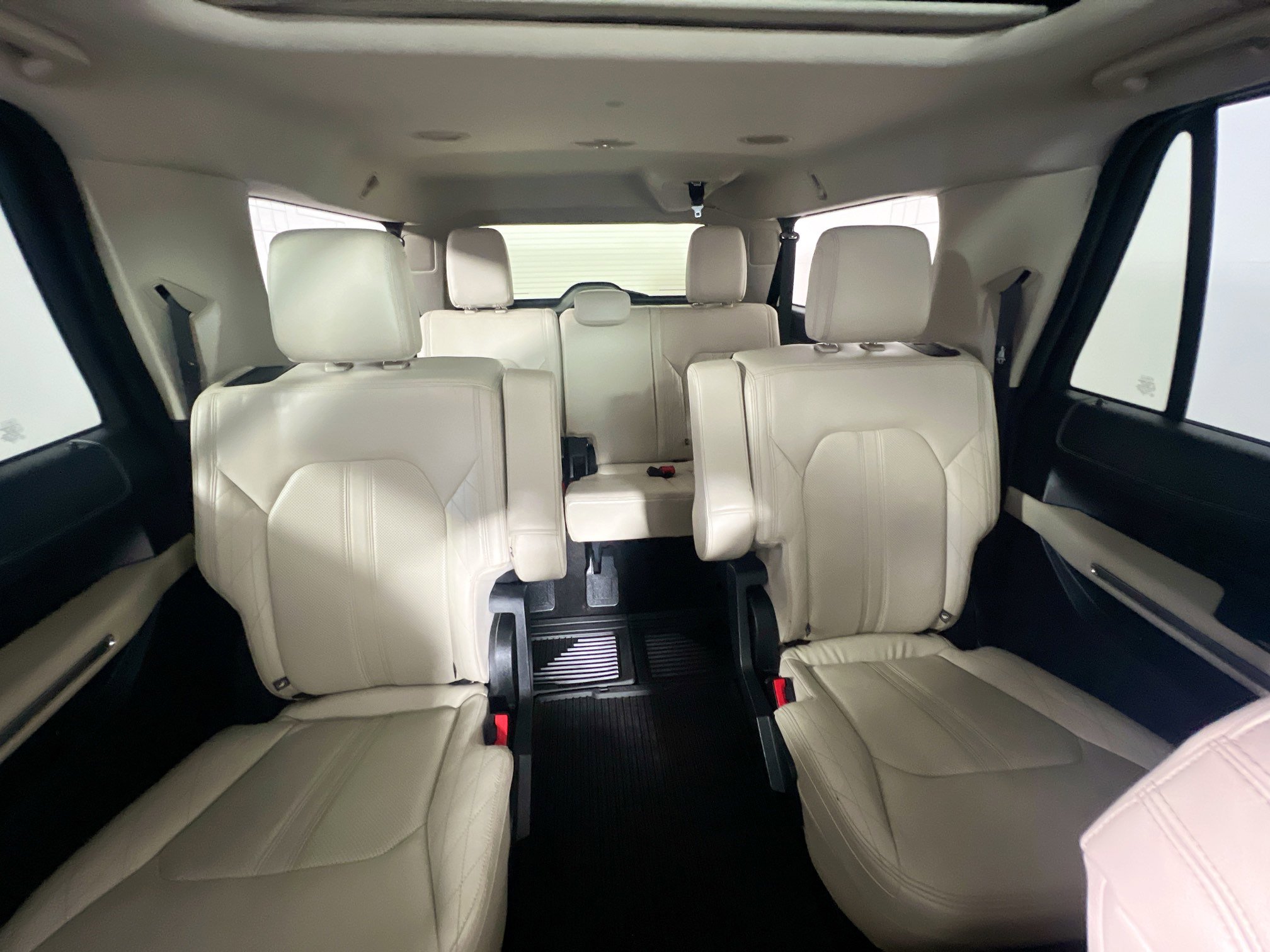 Used 2018 Ford Expedition Max Platinum AWD/4WD image 33