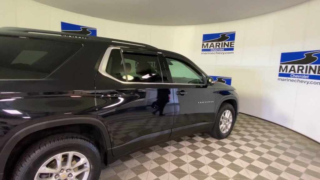 Used 2021 Chevrolet Traverse LT FWD image 2