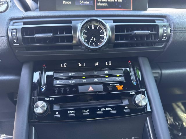 Used 2024 Lexus IS 300 w/ Comfort Package RWD image 27