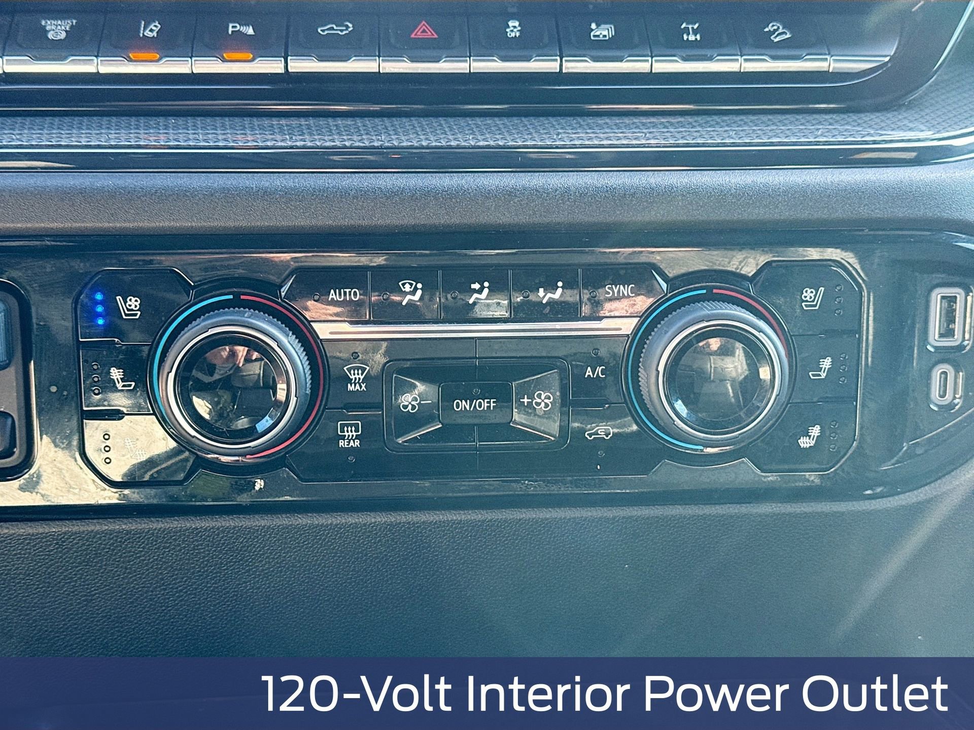 Used 2024 Chevrolet Silverado 2500 ZR2 w/ Technology Package image 21