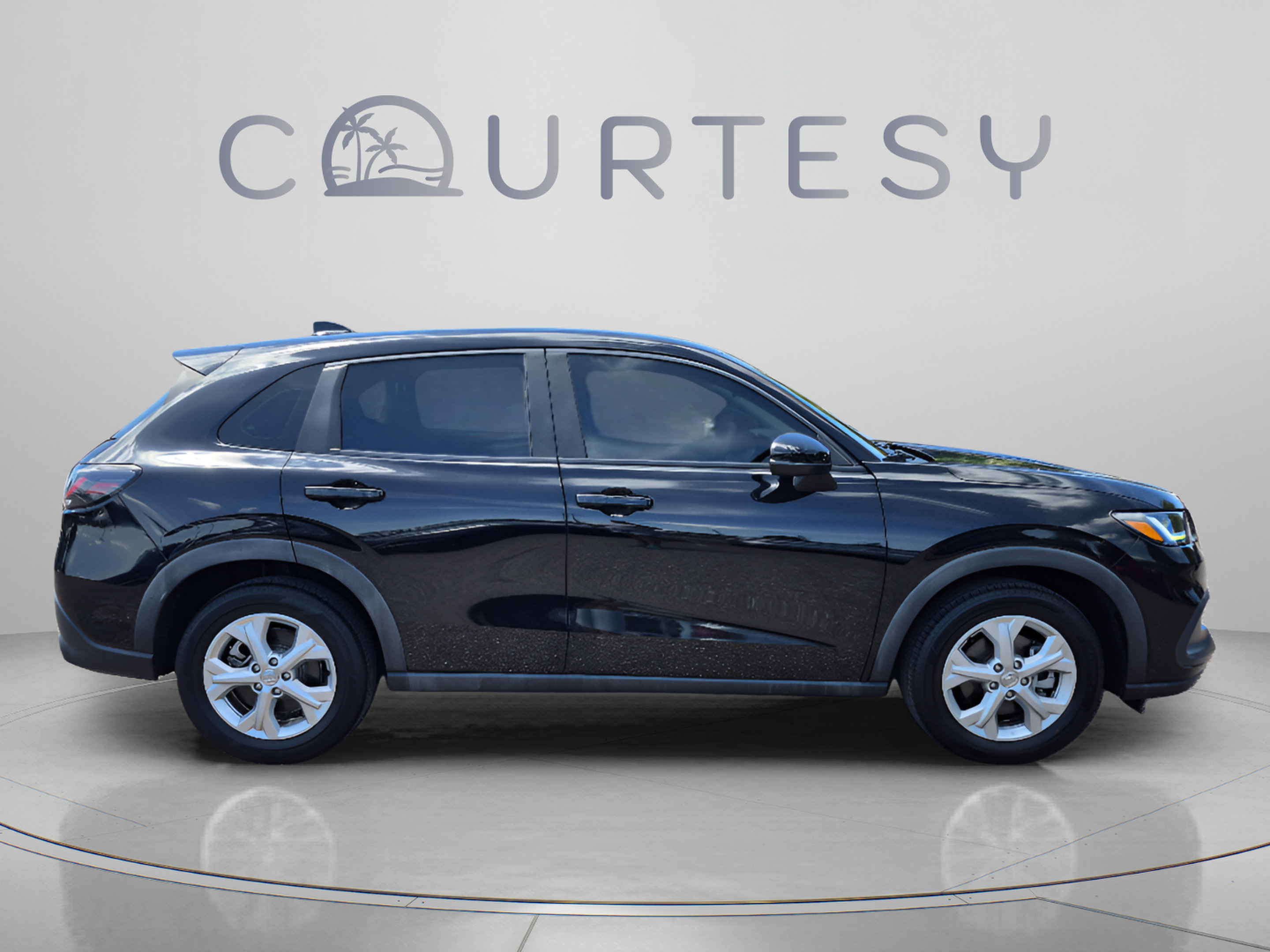 Used 2023 Honda HR-V LX image 6