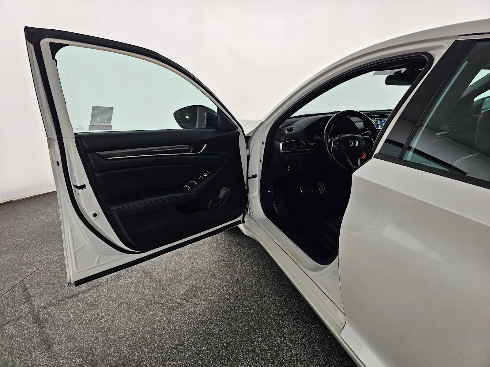 Used 2021 Honda Accord Sport image 19