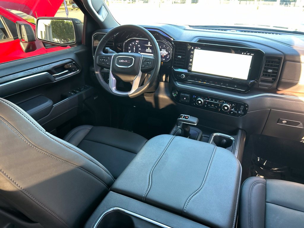 Used 2026 GMC Sierra 1500 SLT AWD/4WD image 9