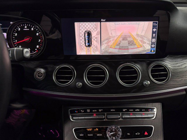 Used 2019 Mercedes-Benz E 300 4MATIC image 30