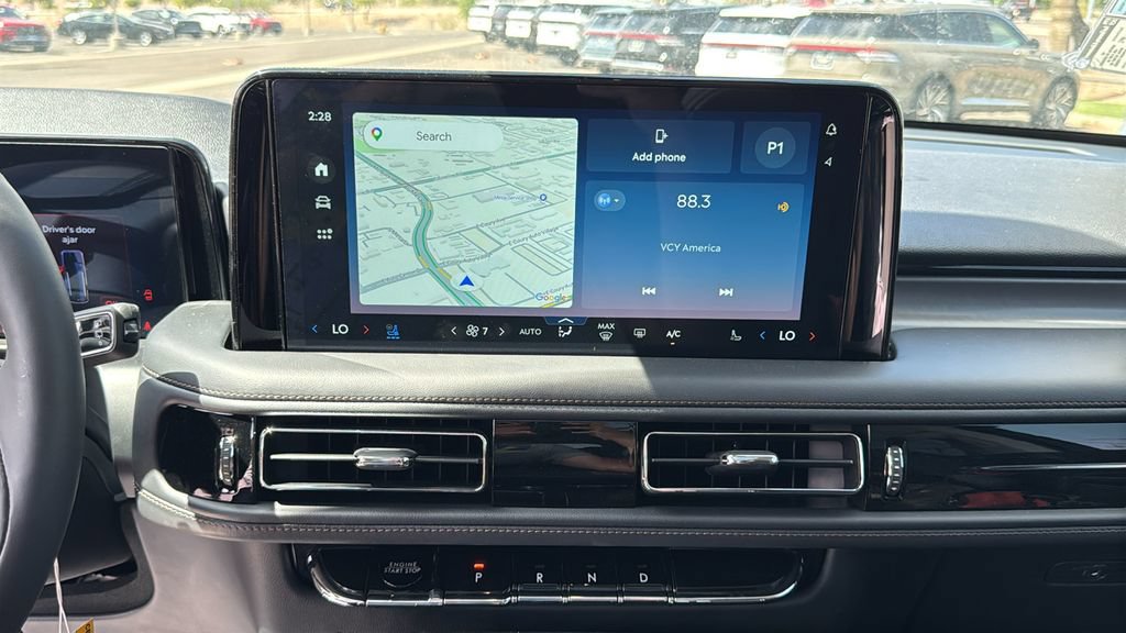 New 2026 Lincoln Aviator AWD w/ Jet Appearance Package image 13