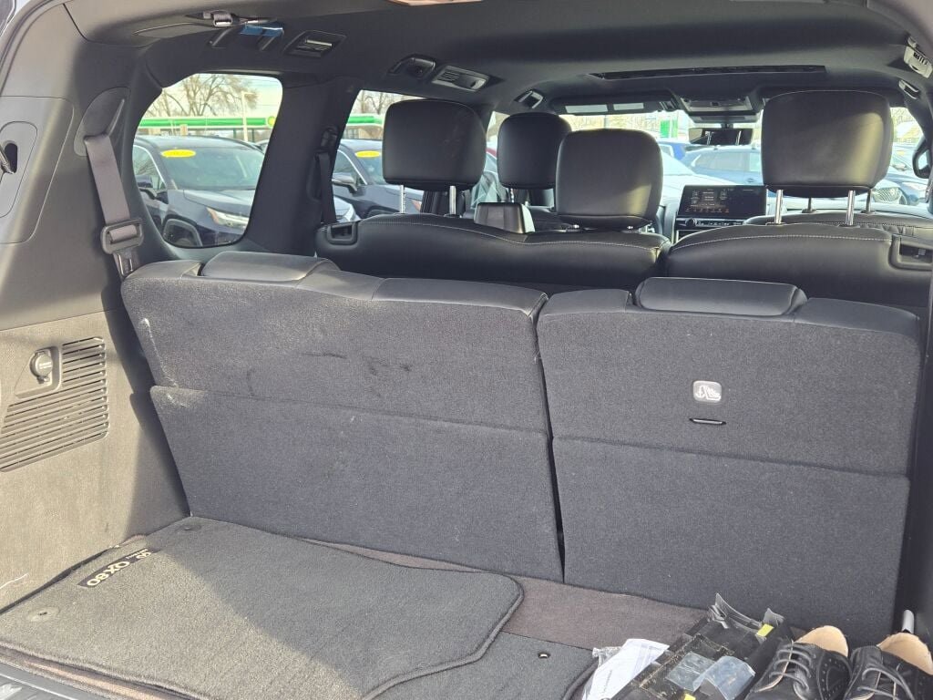 Used 2024 INFINITI QX80 Sensory w/ Cargo Package image 17