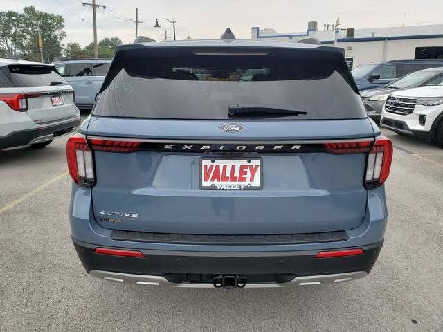 New 2027 Ford Explorer Active AWD/4WD image 4