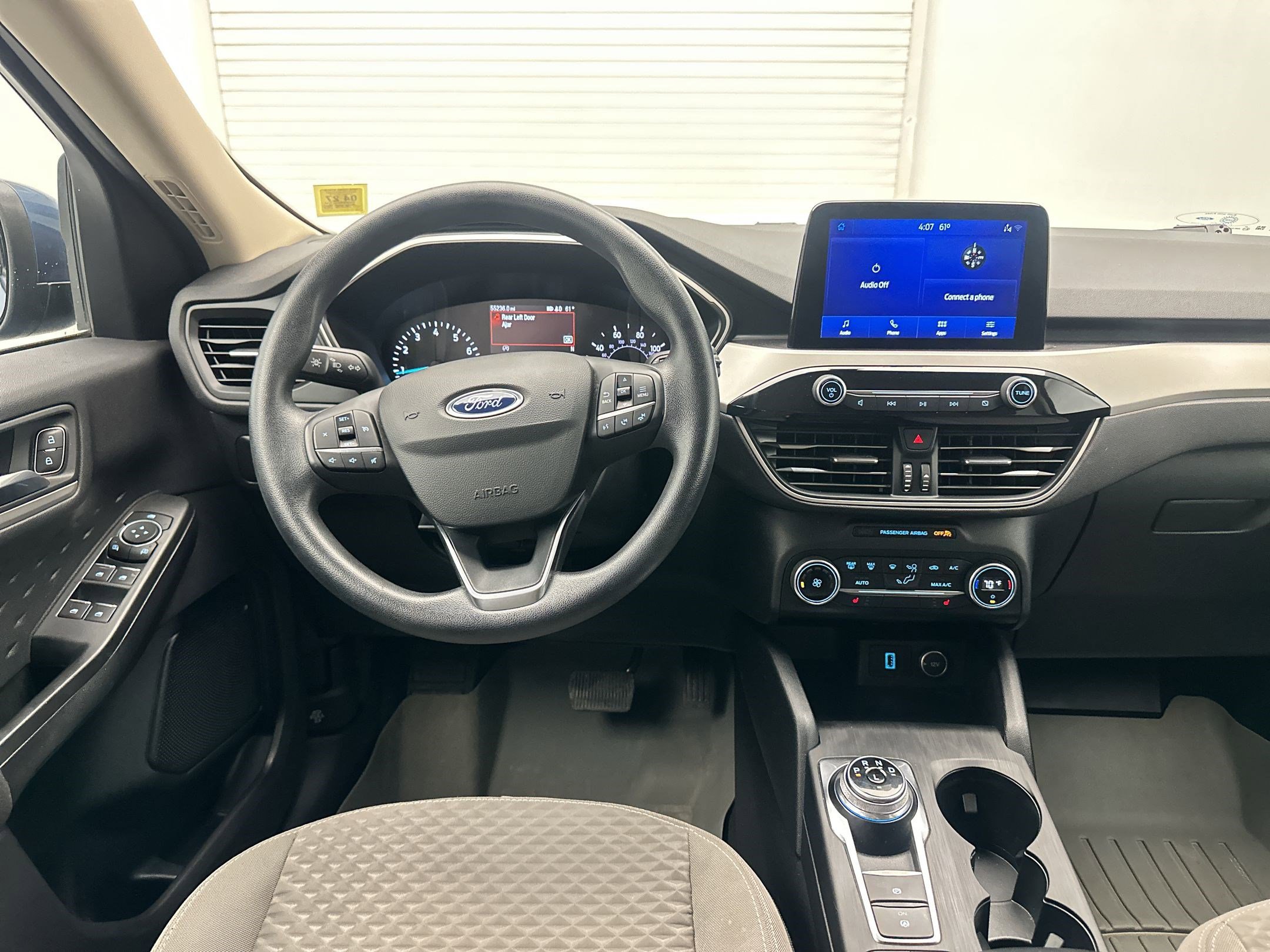 Used 2020 Ford Escape SE image 25