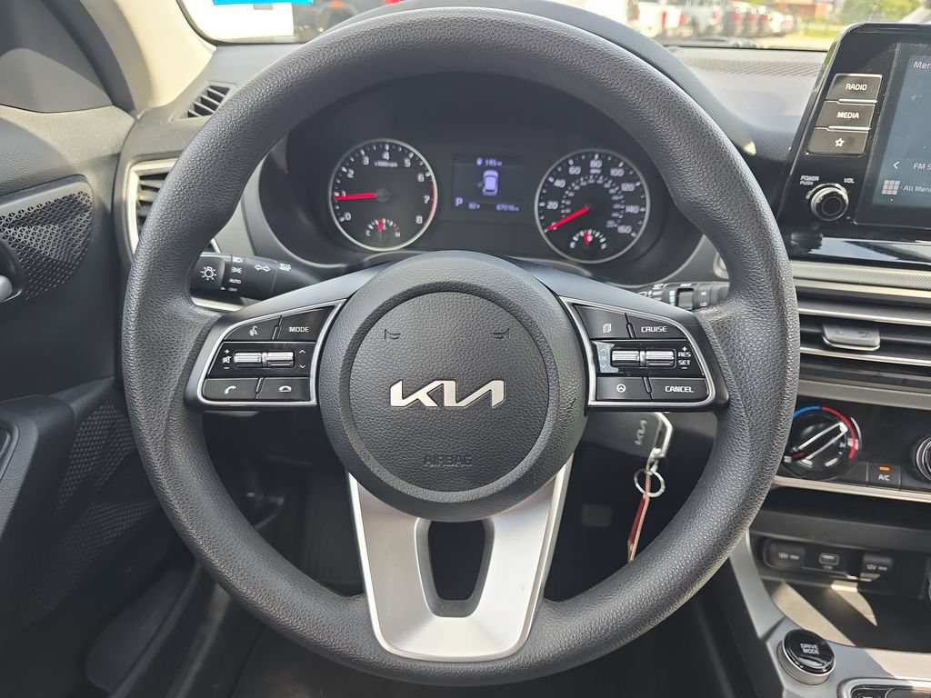 Certified 2023 Kia Seltos LX AWD/4WD image 14