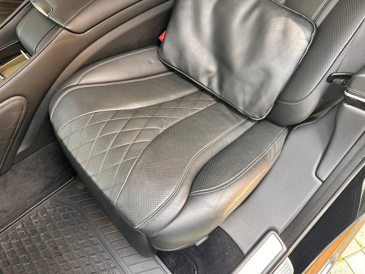 Used 2018 Mercedes-Benz Maybach S 560 4MATIC image 70