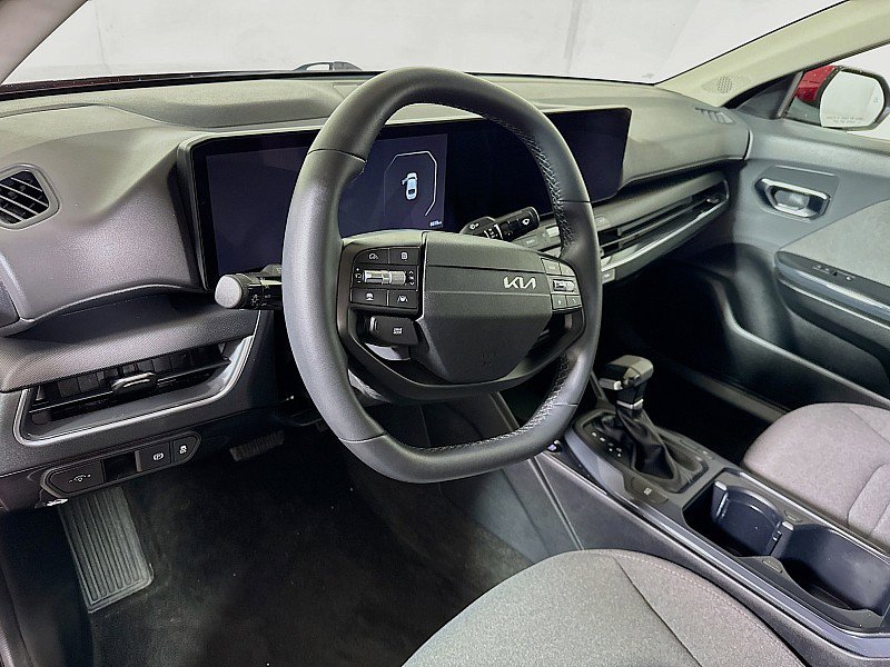 Used 2025 Kia K4 EX image 9