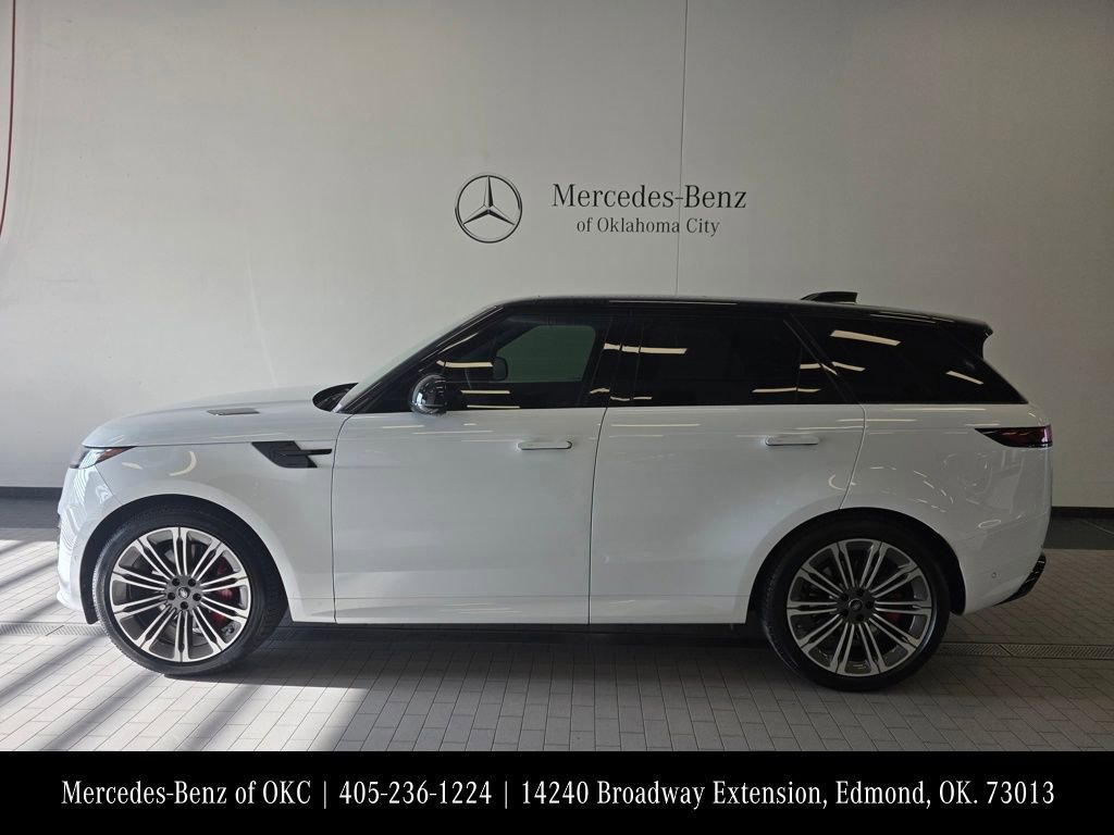 Used 2025 Land Rover Range Rover Sport Dynamic SE image 4