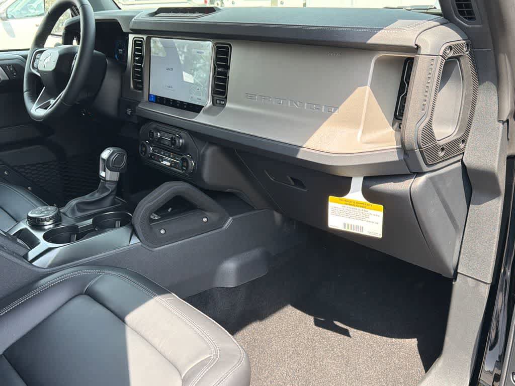 New 2026 Ford Bronco Outer Banks w/ Sasquatch Package AWD/4WD image 13