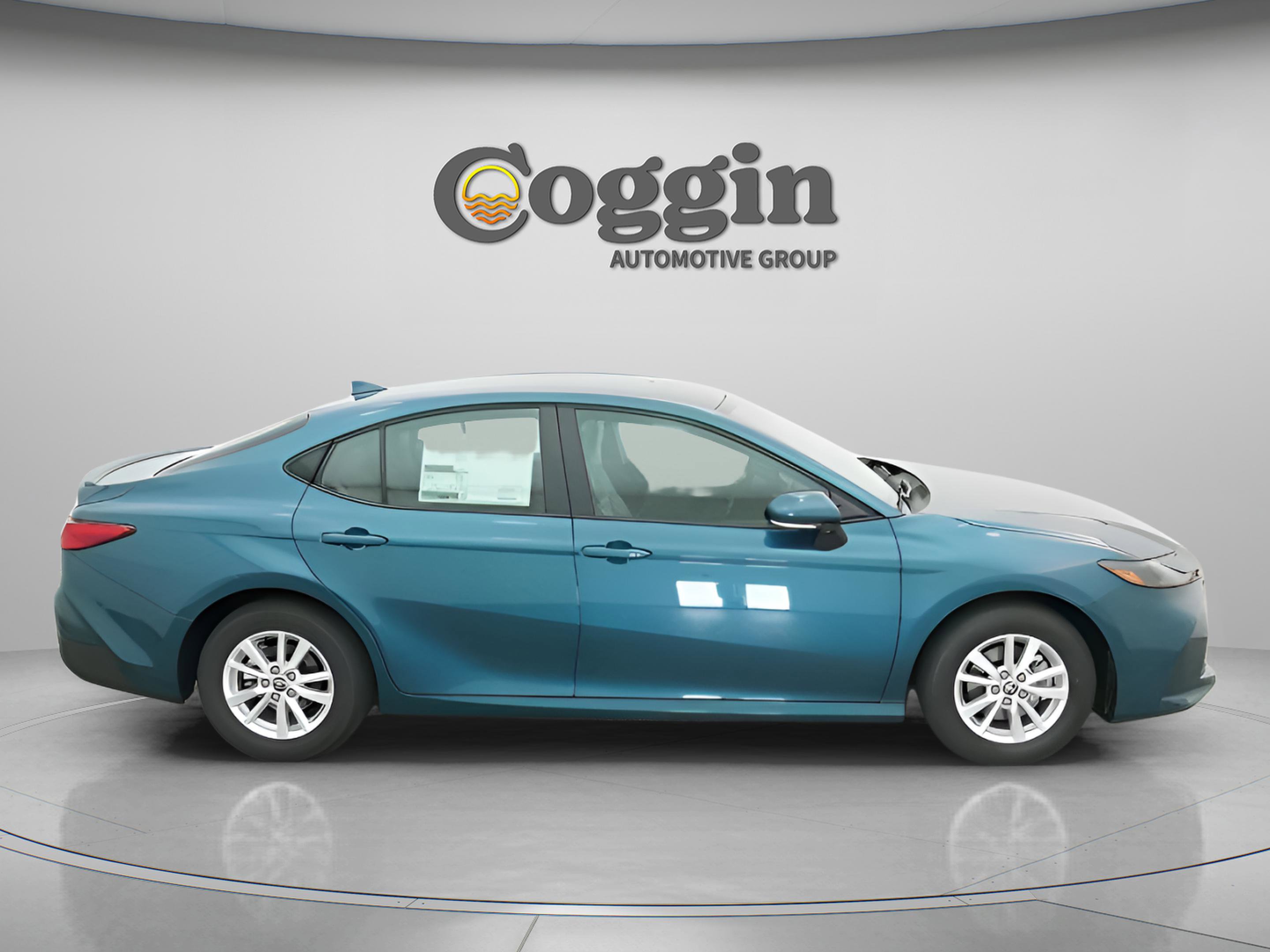 Used 2026 Toyota Camry LE w/ Convenience Package FWD image 21