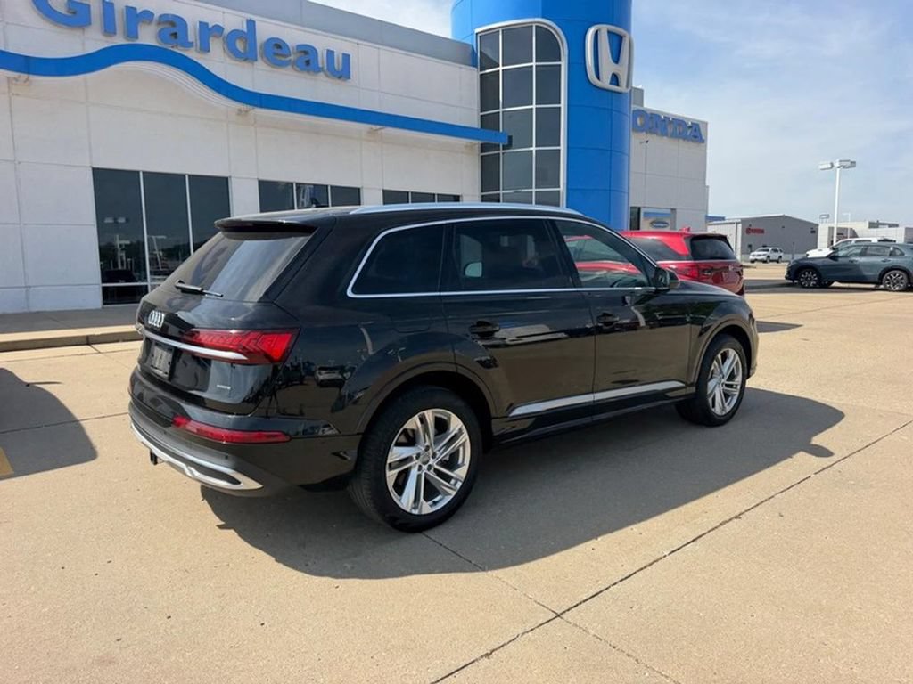 Used 2020 Audi Q7 3.0T Premium AWD/4WD image 2