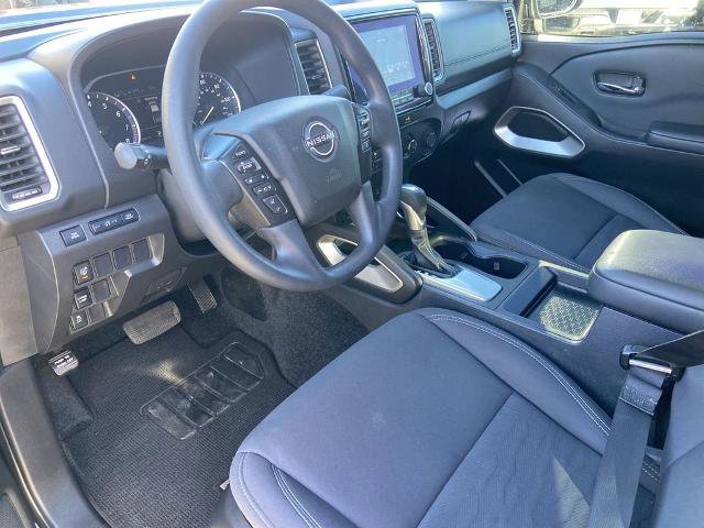 Used 2022 Nissan Frontier SV w/ Technology Package image 6