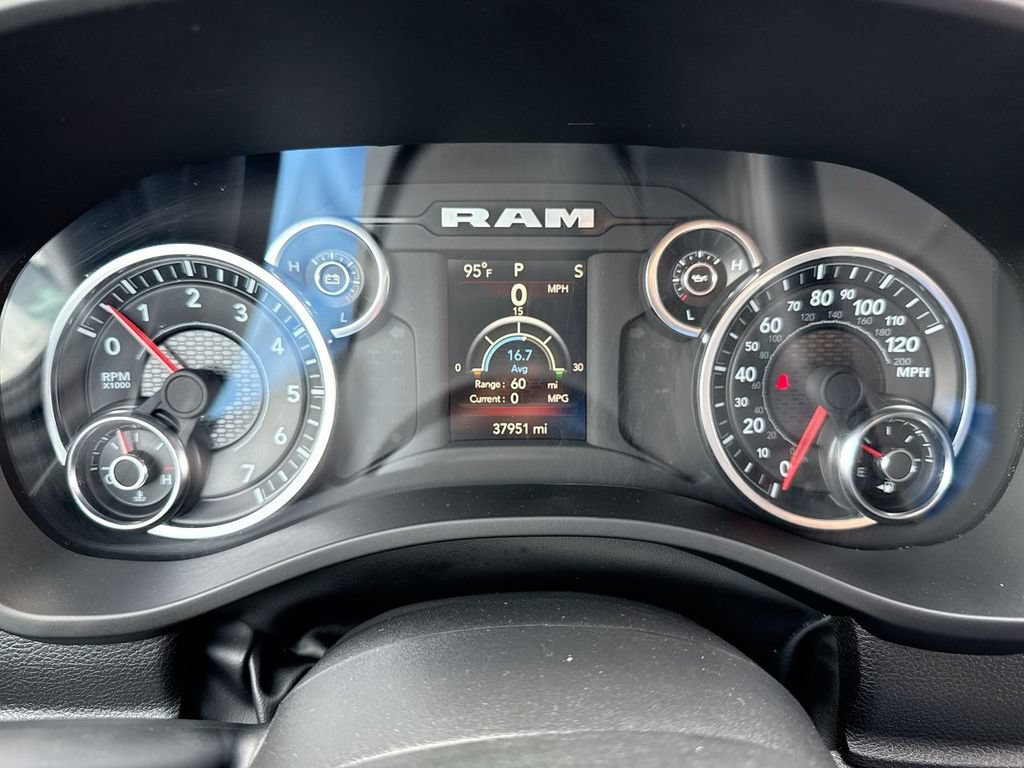 Used 2023 RAM 1500 Lone Star AWD/4WD image 15