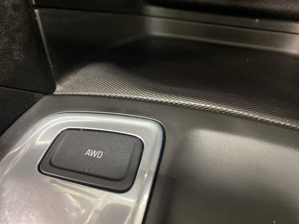 Used 2020 Chevrolet Equinox LT w/ Sport Edition AWD/4WD image 46