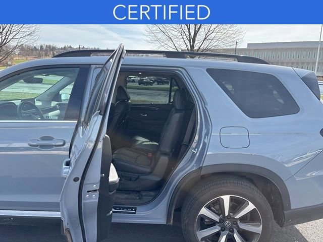 Used 2024 Honda Pilot Touring image 14