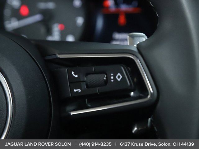 Used 2023 Porsche Macan AWD/4WD image 24
