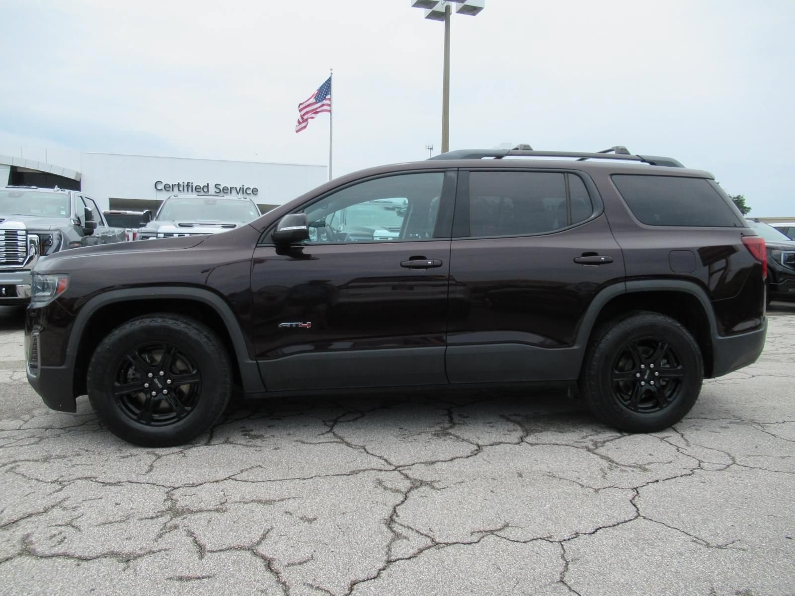 Used 2021 GMC Acadia AT4 w/ Trailering Package AWD/4WD image 4