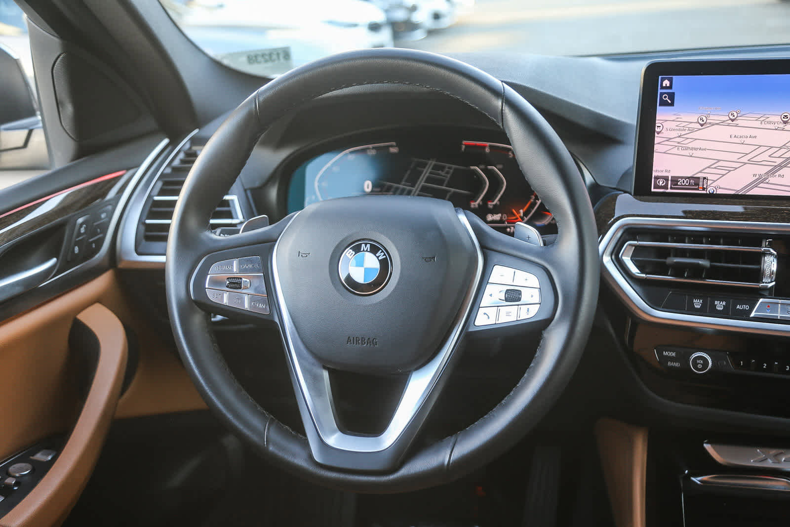 Used 2023 BMW X4 xDrive30i w/ Convenience Package image 12