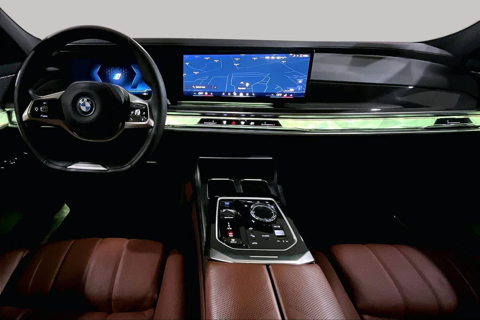 Used 2024 BMW i7 xDrive60 AWD/4WD image 15