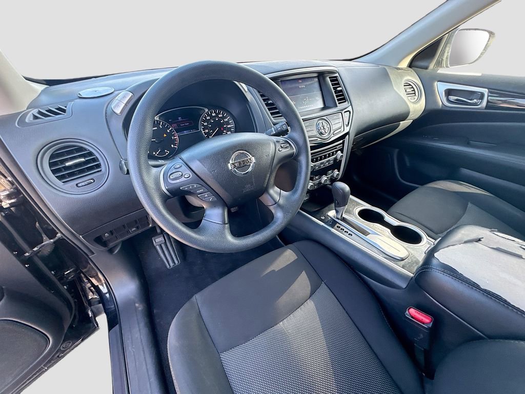 Used 2020 Nissan Pathfinder S image 9