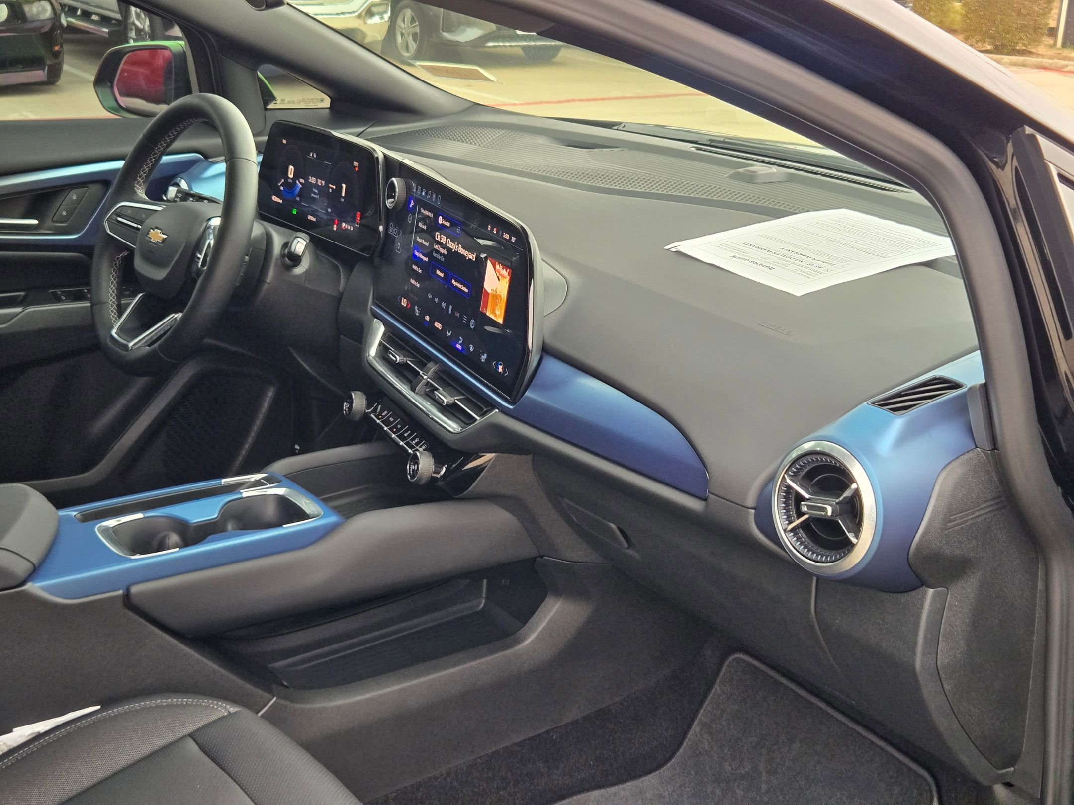 Used 2026 Chevrolet Equinox EV LT image 28