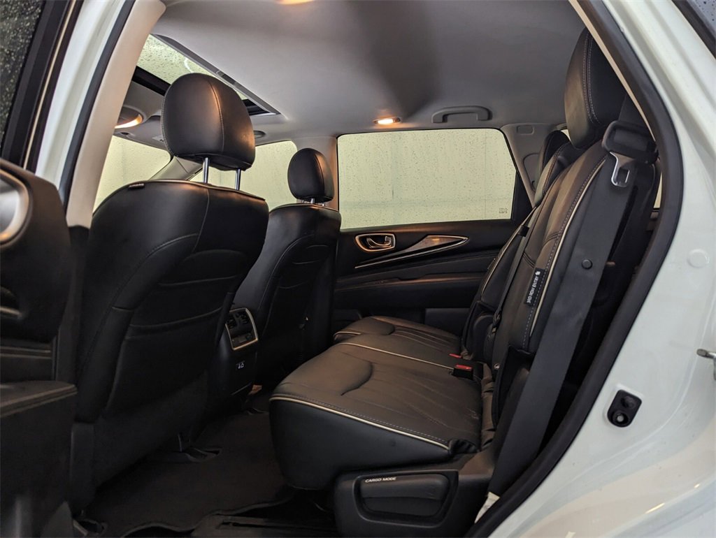 Used 2019 INFINITI QX60 Luxe w/ Essential Package image 7