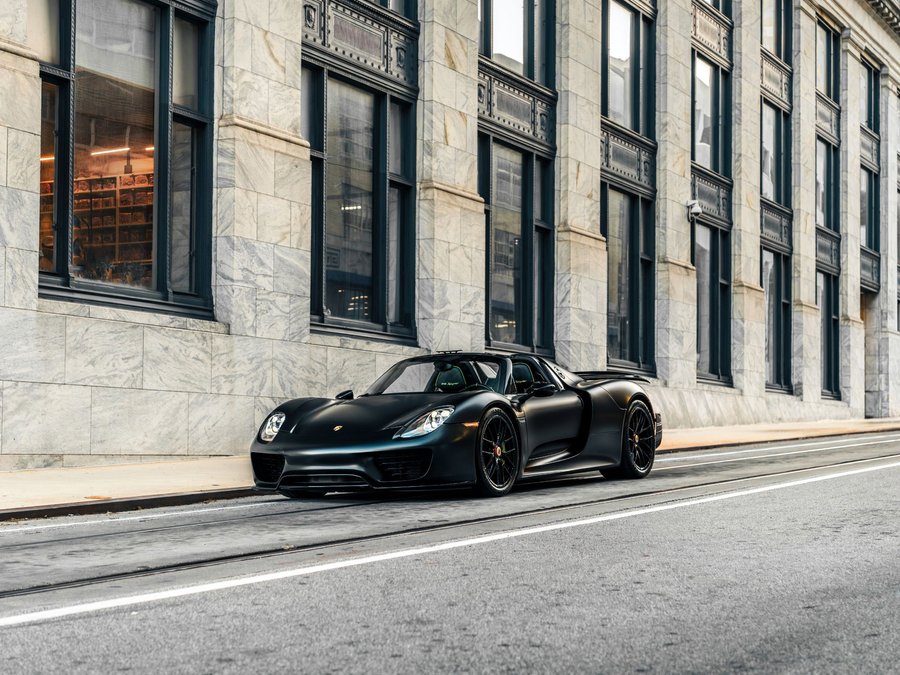 Used 2015 Porsche 918 Spyder AWD/4WD image 1