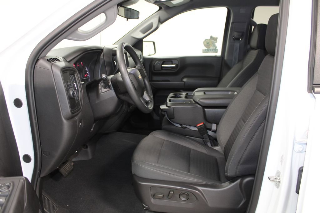 Used 2024 Chevrolet Silverado 1500 Custom image 23