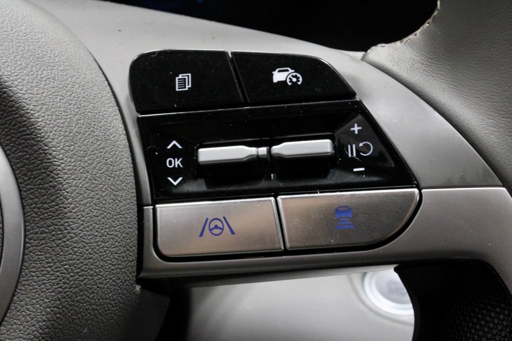 Used 2024 Hyundai Elantra SEL w/ Convenience Package FWD image 31