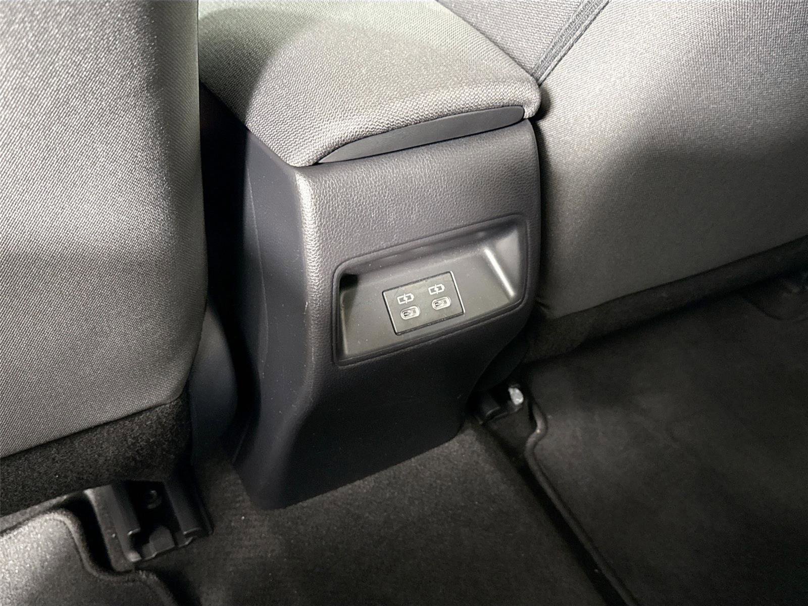 Certified 2025 Toyota Corolla LE image 33