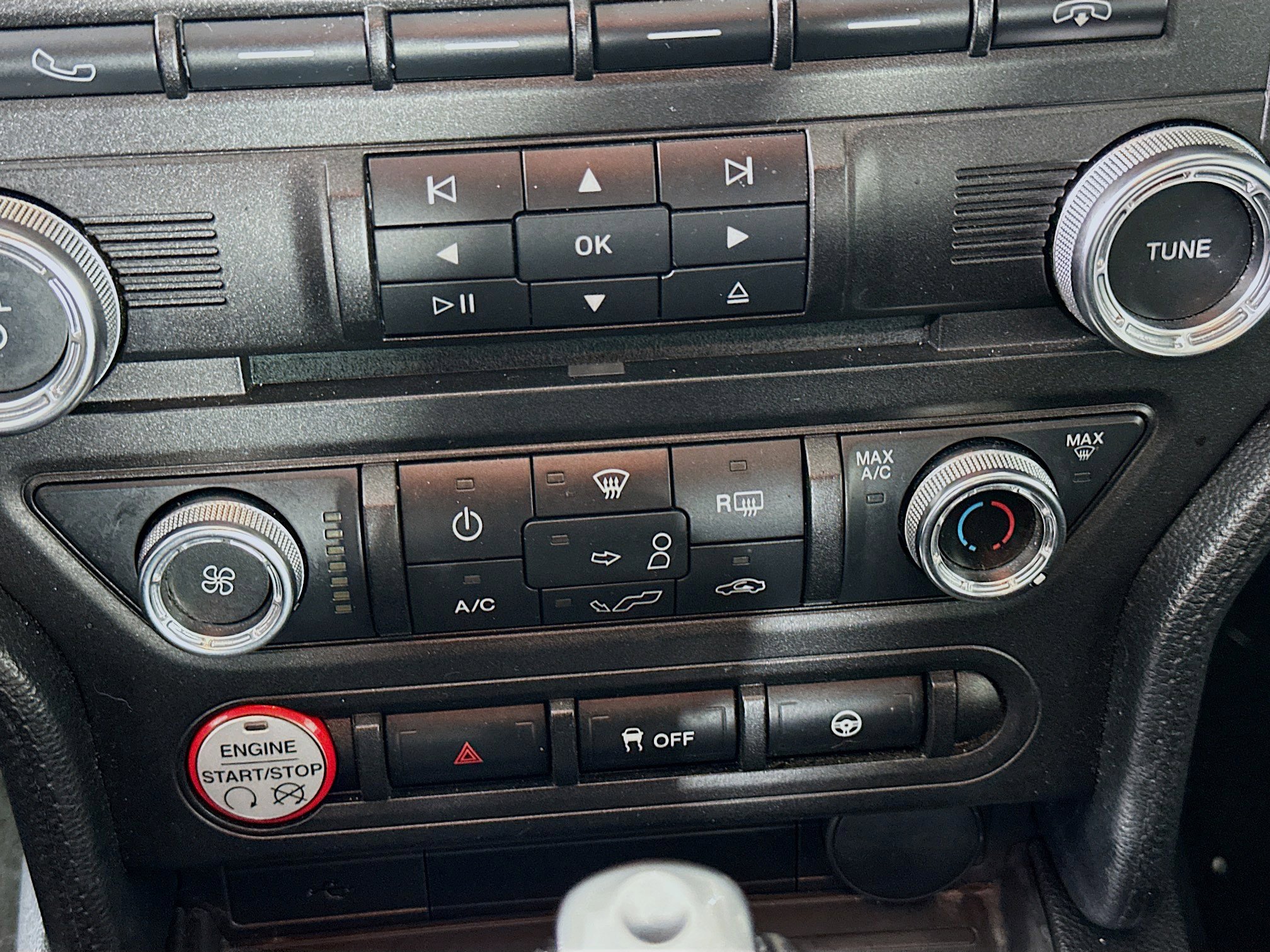 Used 2017 Ford Mustang V6 image 23