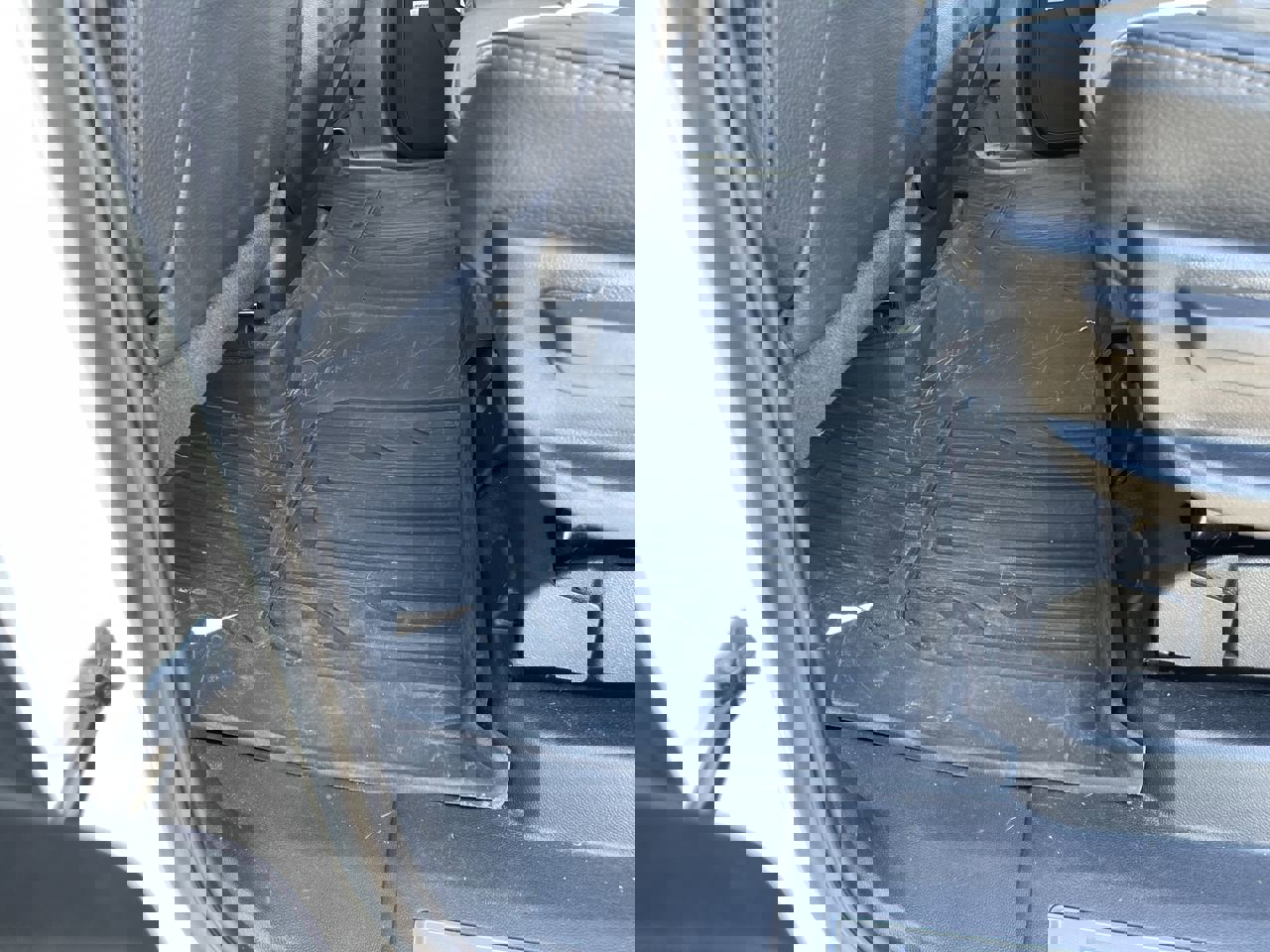 Used 2025 GMC Yukon Denali w/ Sun & Power Step Package image 36