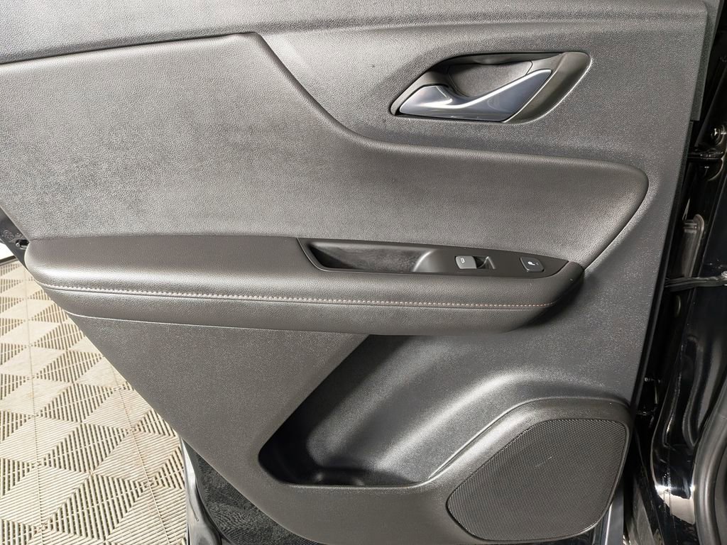 Certified 2025 Chevrolet Blazer Premier w/ Driver Confidence II Package image 35