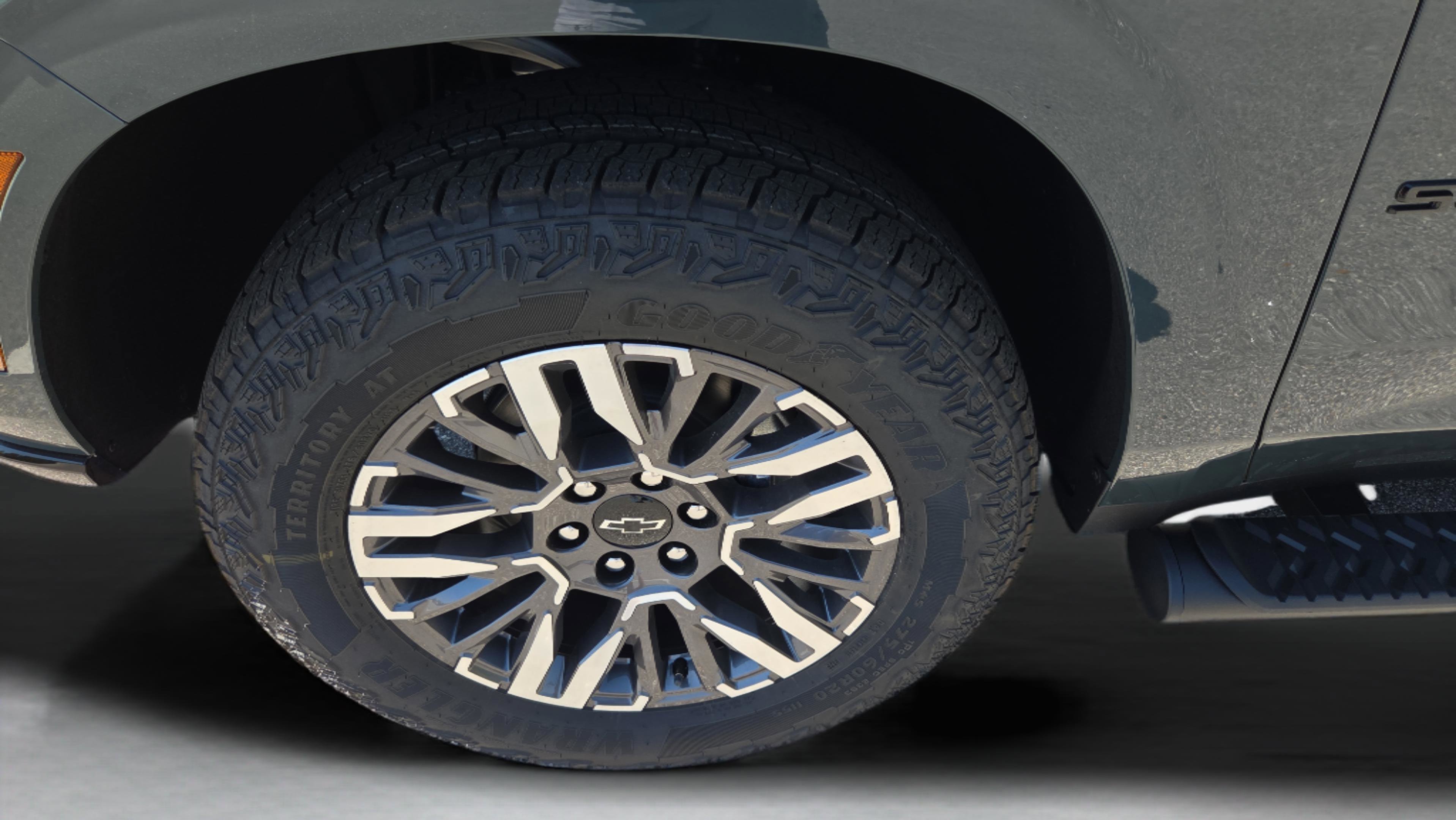 New 2026 Chevrolet Suburban Z71 w/ Z71 Off-Road Package image 9
