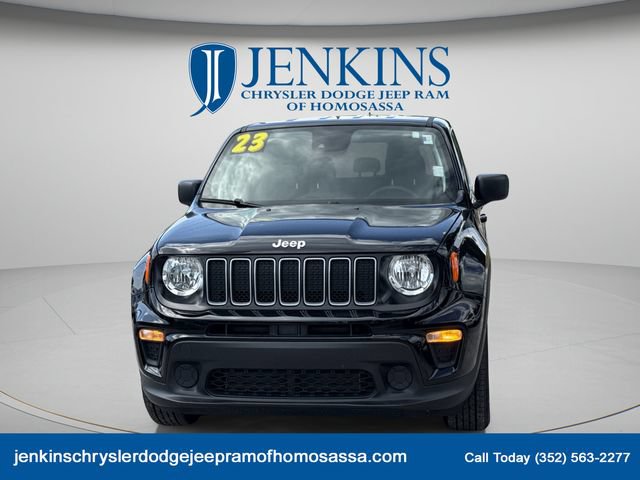 Certified 2023 Jeep Renegade Latitude AWD/4WD image 11
