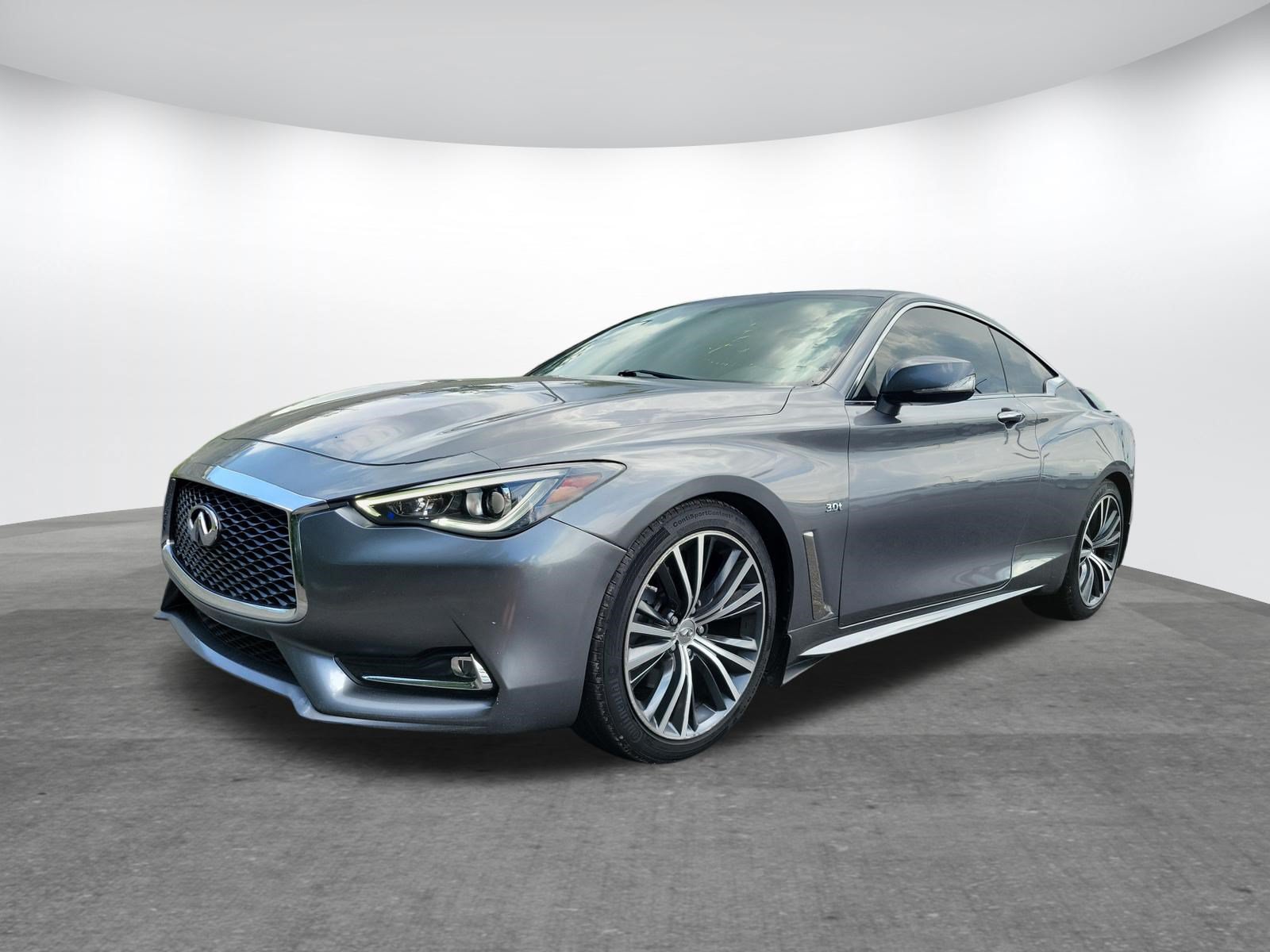 Used 2018 INFINITI Q60 3.0t Luxe RWD image 18