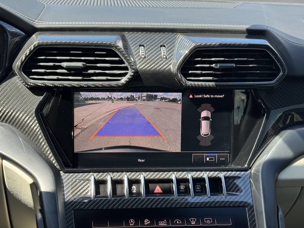 Used 2021 Lamborghini Urus AWD/4WD image 33