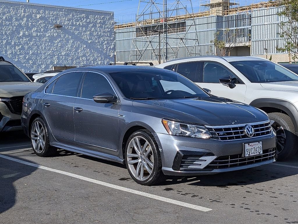 Used 2017 Volkswagen Passat 1.8T R-Line image 13