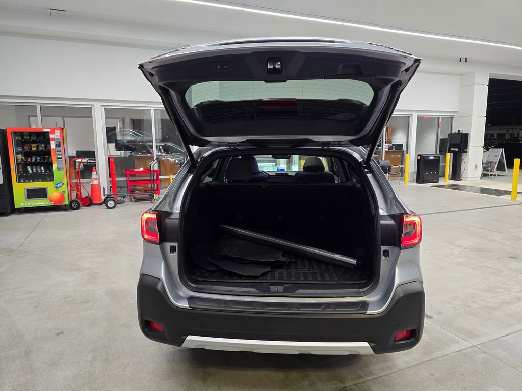 Used 2025 Subaru Outback Limited XT w/ Popular Package #2 image 38