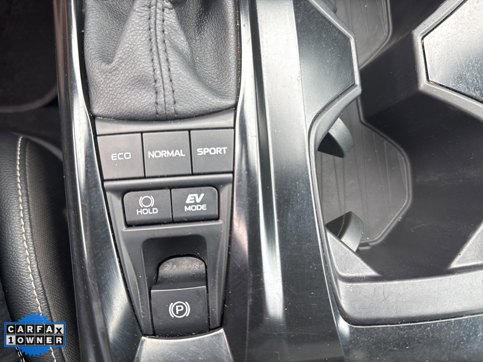 Used 2025 Toyota Camry SE image 21