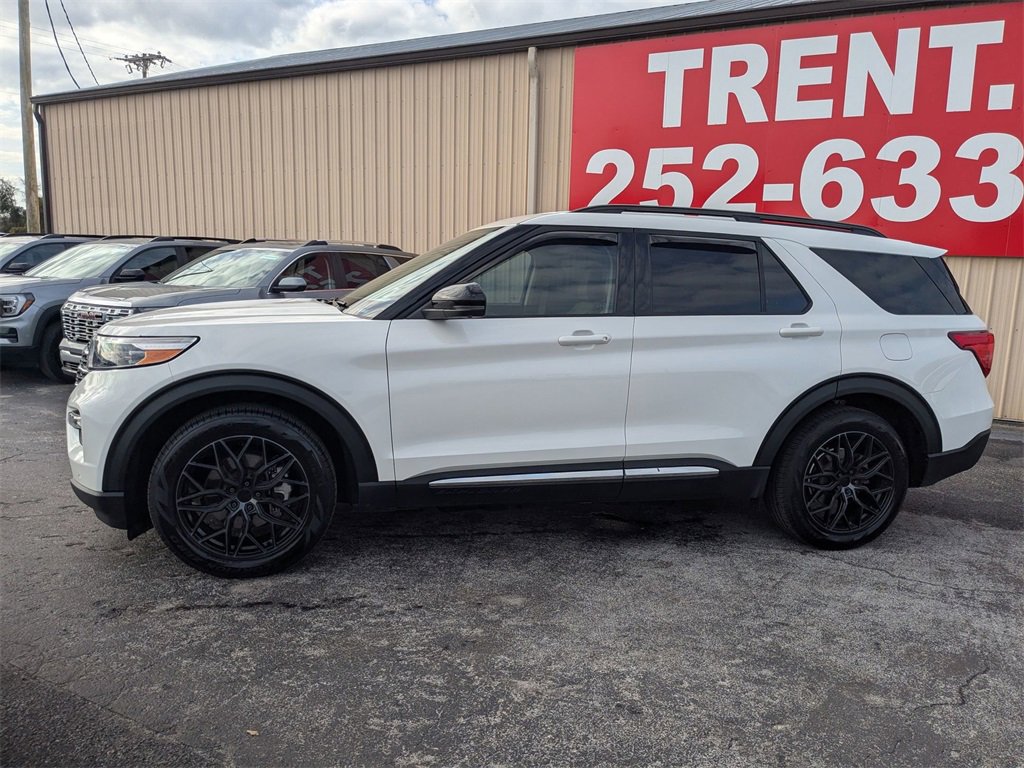 Used 2022 Ford Explorer XLT w/ Equipment Group 202A image 1